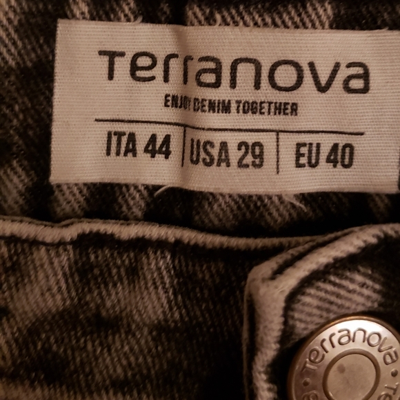 Terranova Blk Denim Shorts - Picture 3 of 3